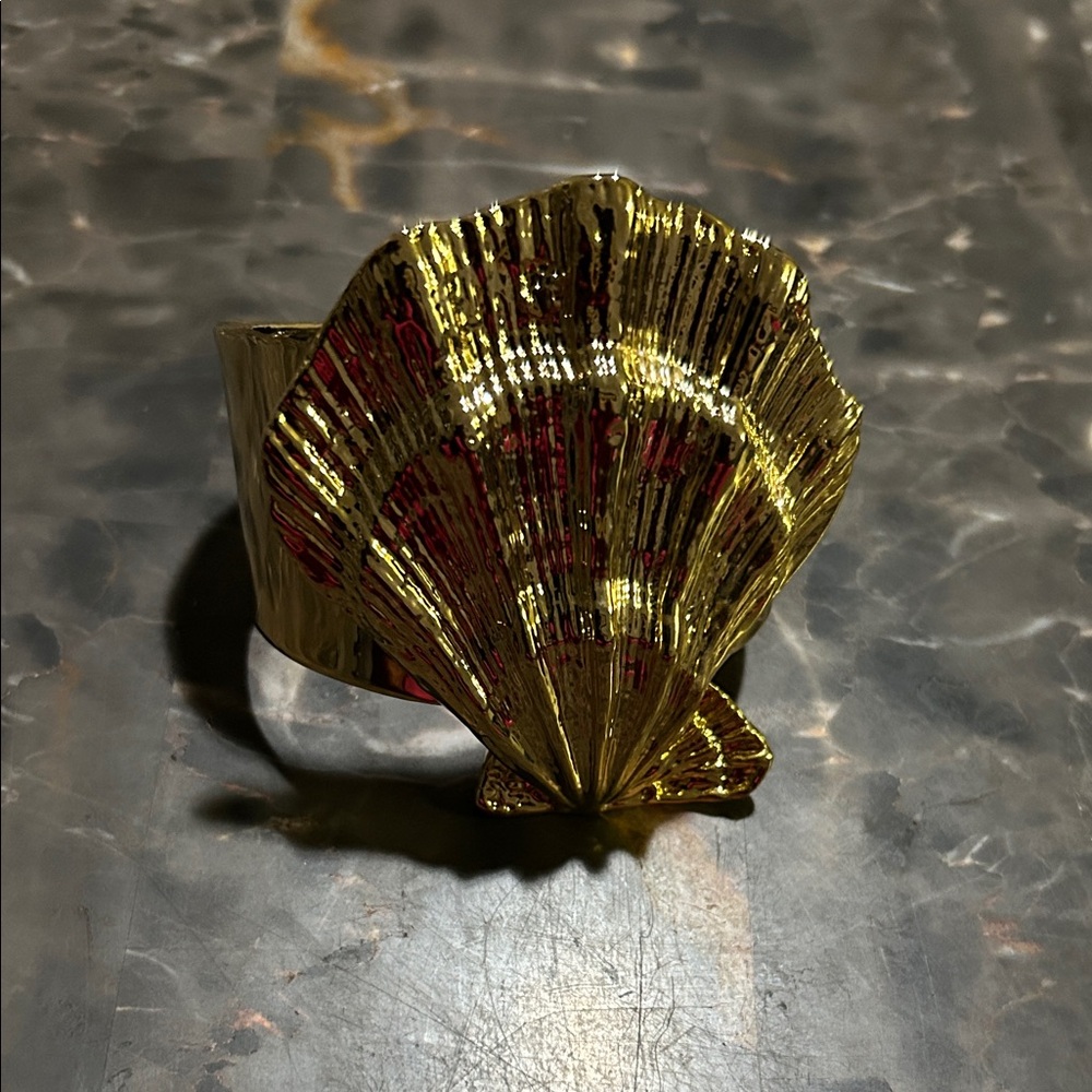 Gold Tone Unsigned Seashell Statement Cuff Bracelet!